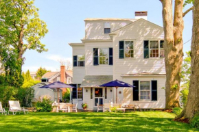 West Wing of Captain Morse House Waterfront, Town
